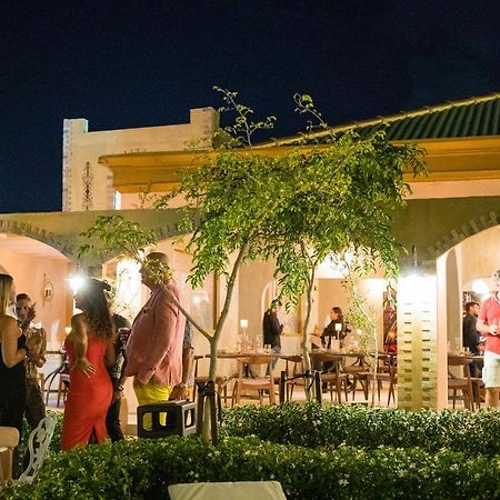 אורנג'סטאד Monastery Suites מראה חיצוני תמונה